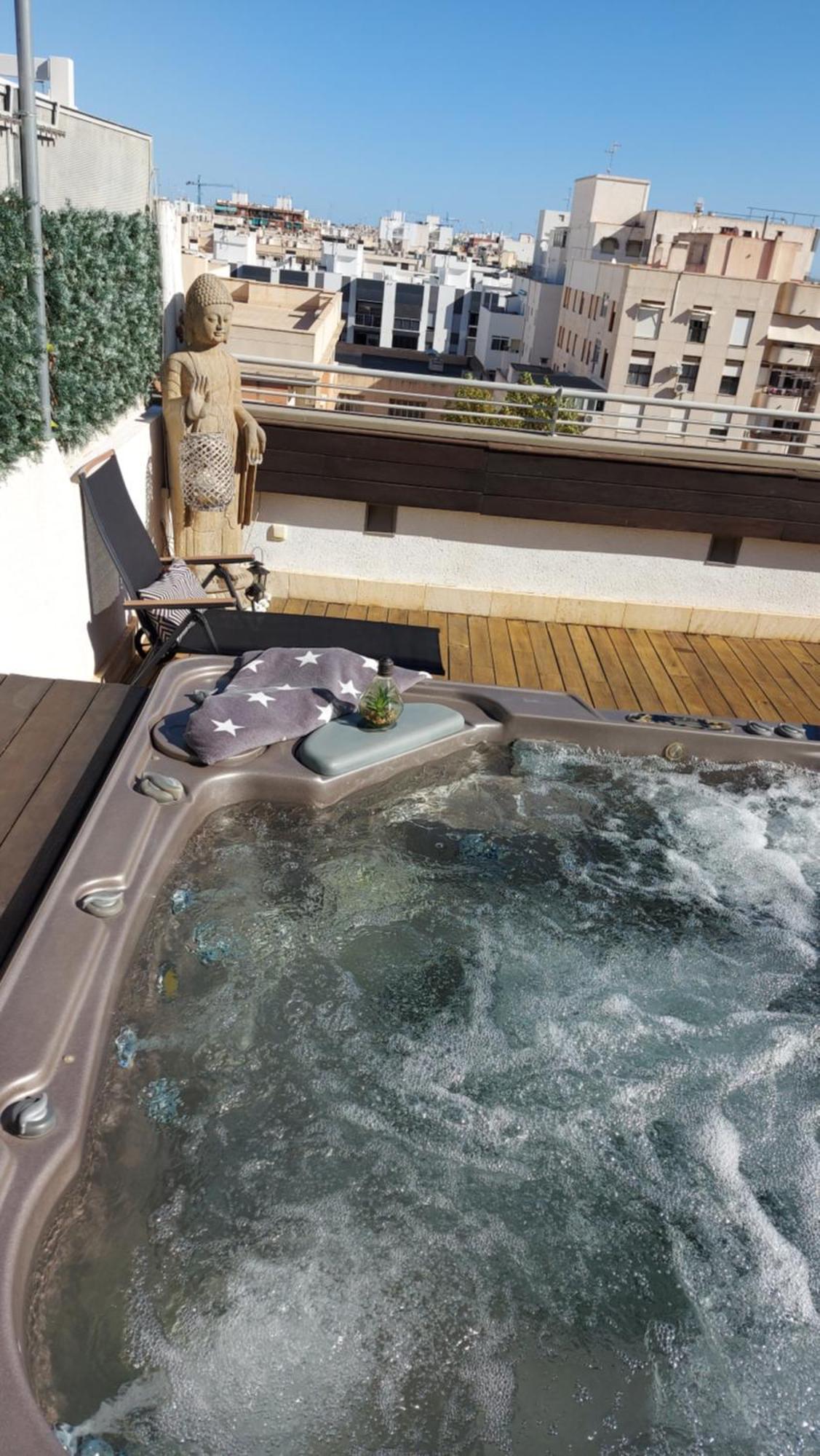Apartmán Atico De Lujo Con Jacuzzi Climatizado En Terraza Elche Exteriér fotografie